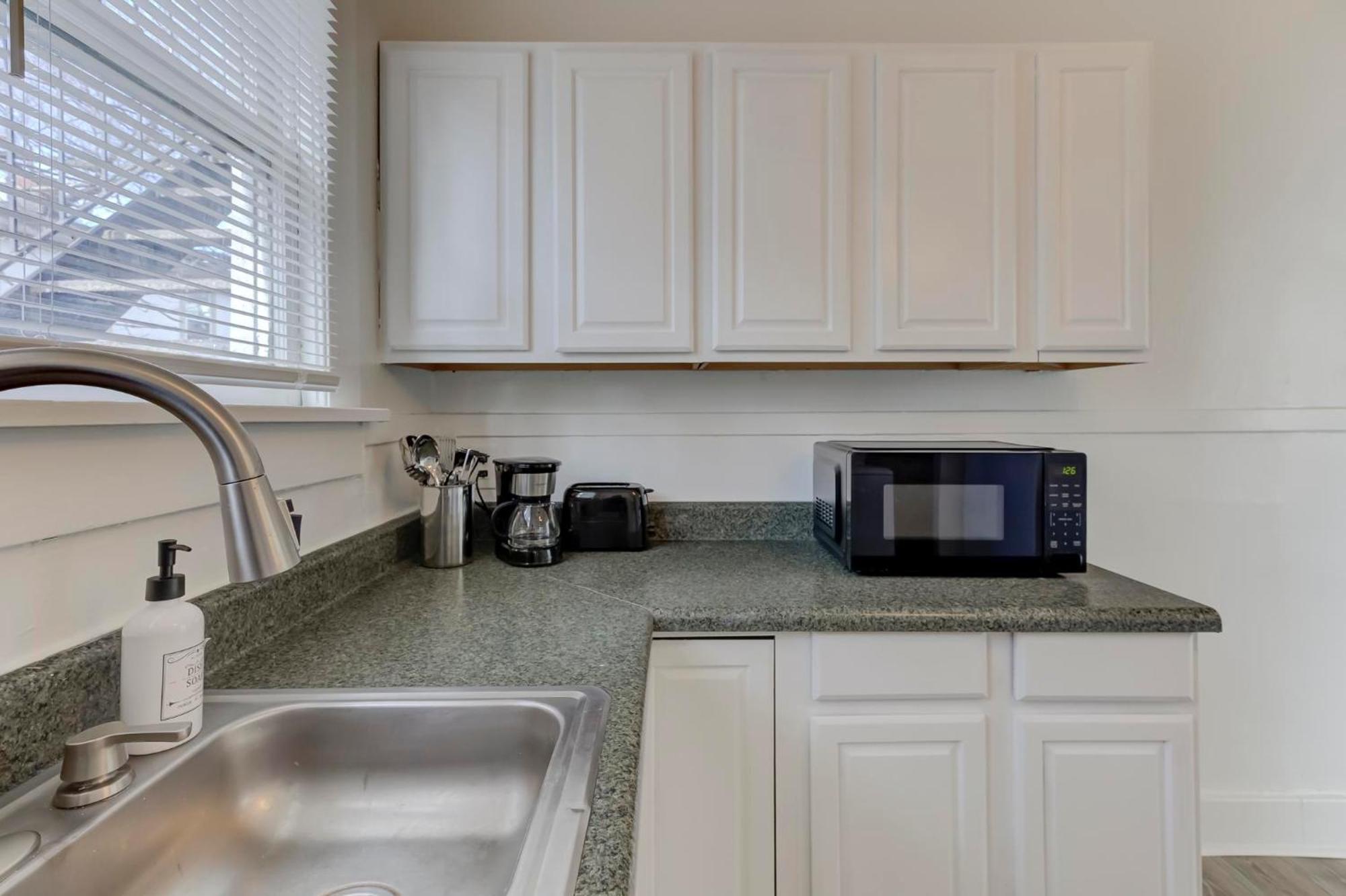 Charming Cooper-Young Flat In The Heart Of Memphis Eksteriør billede